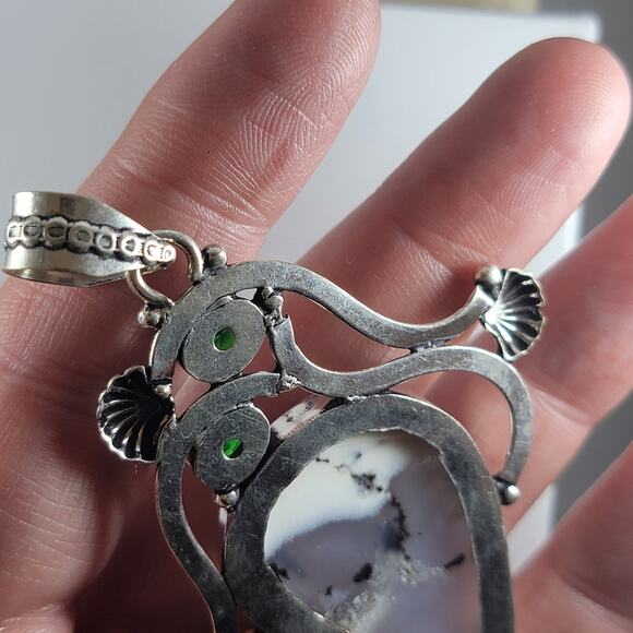 Dendritic Agate Pendant 925 Silver with Green Stones & 20" Chain Necklace - Picture 11 of 12